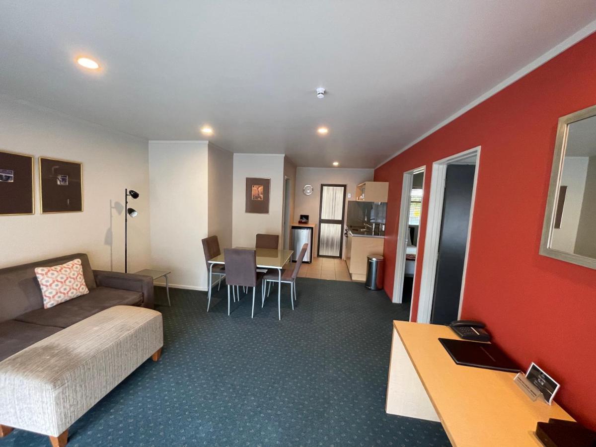 Bentleys Motor Inn Палмерстон-Норт Екстер'єр фото